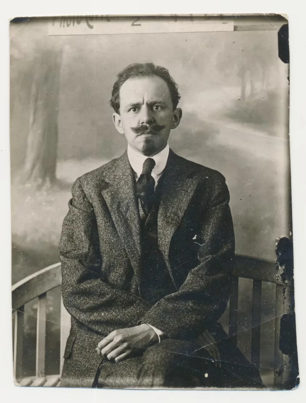 Retrato fotográfico de Arthur Byne