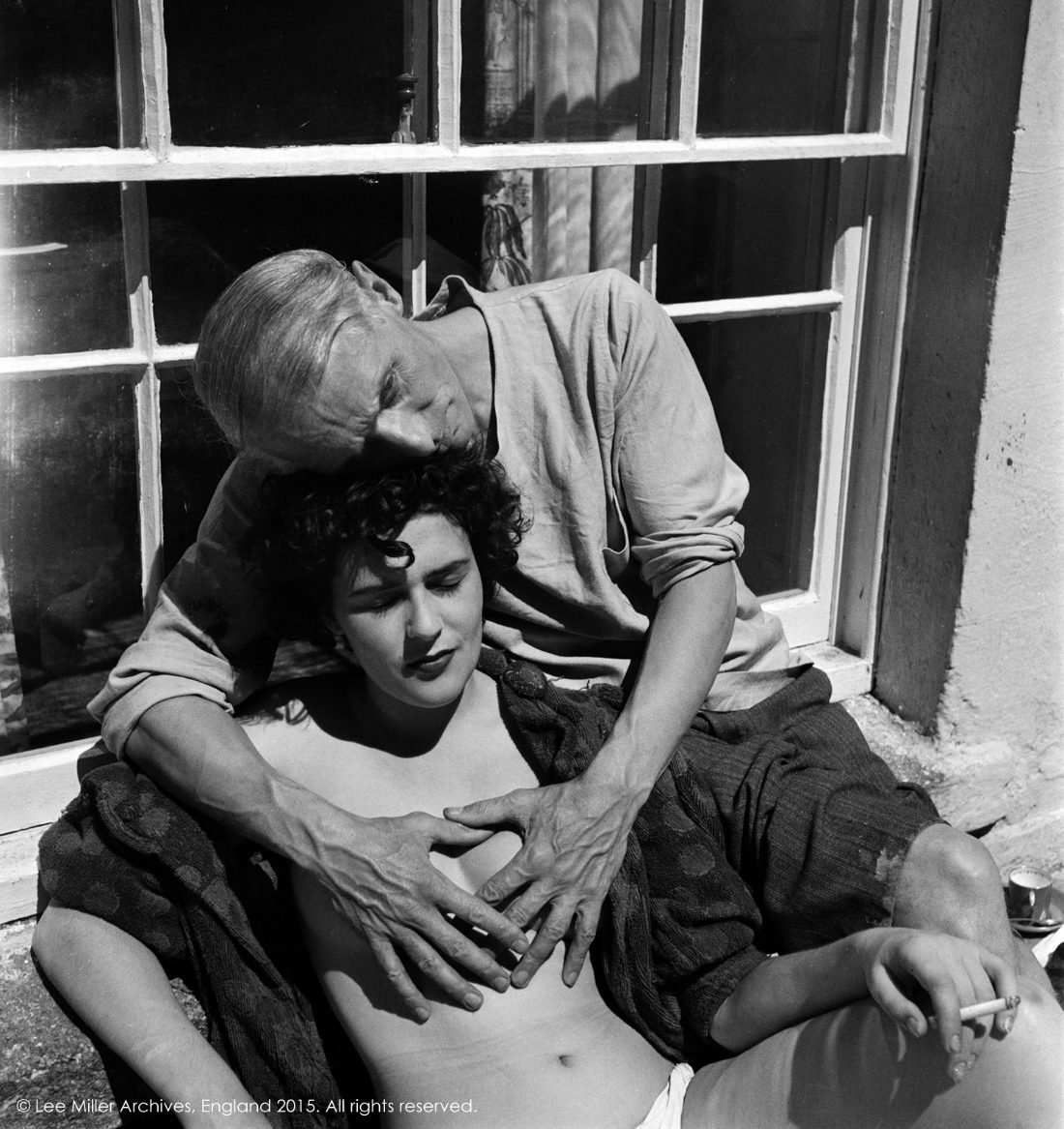 Los surrealistas Leonora Carrington y Max Ernst, fotografiados por Miller | © Lee Miller Archives