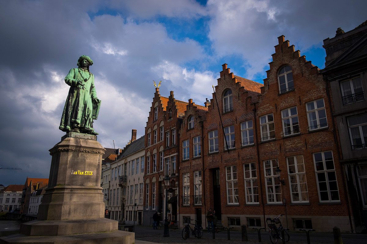 Plaza Jan van Eyck en Brujas