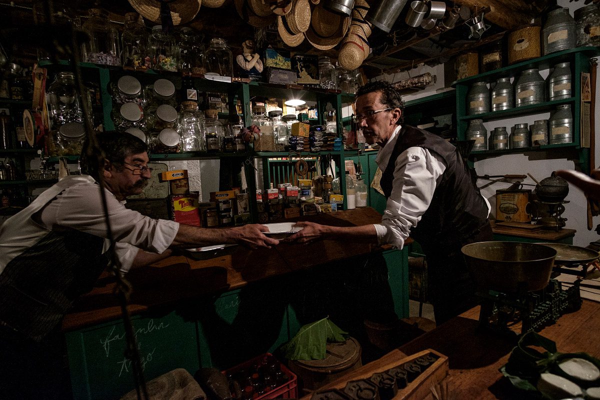 Interior de un restaurante en las Azores