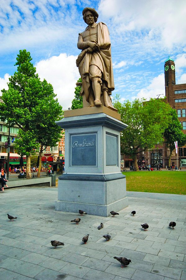 Estatua de Rembrandt en Ámsterdam