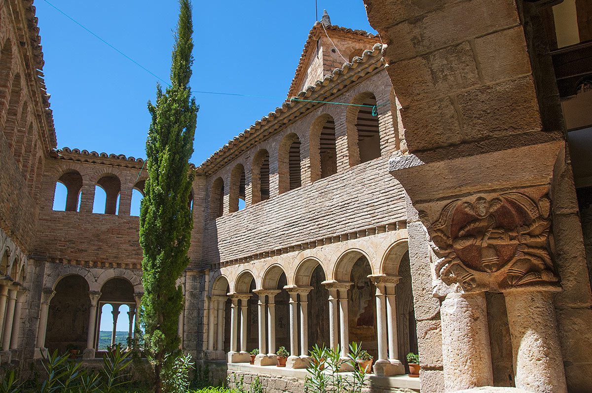 Claustro Colegiata Santa María Alquézar