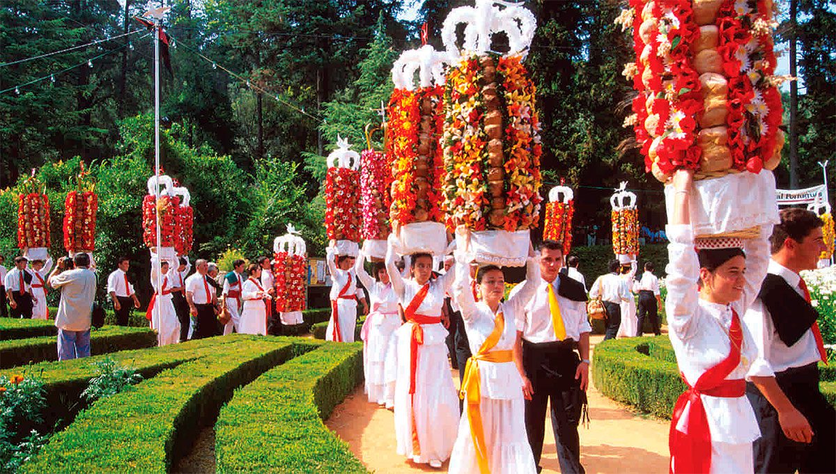 Celebración de la Festa dos Tabuleiros 