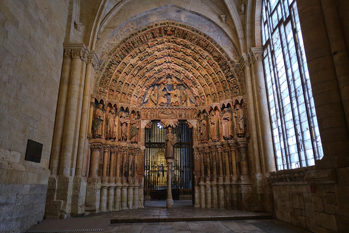 Portada de la Majestad Toro