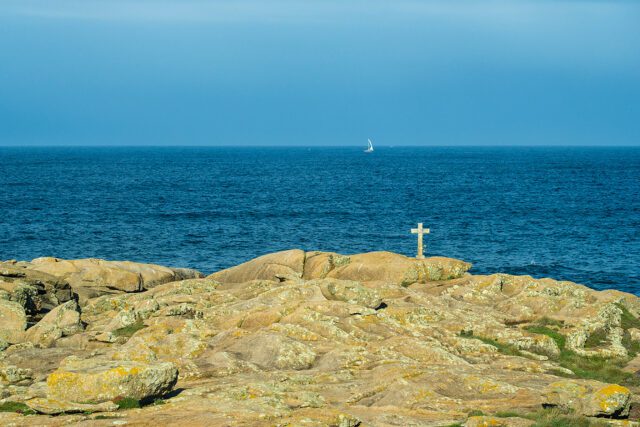 Cruz en la costa da Morte