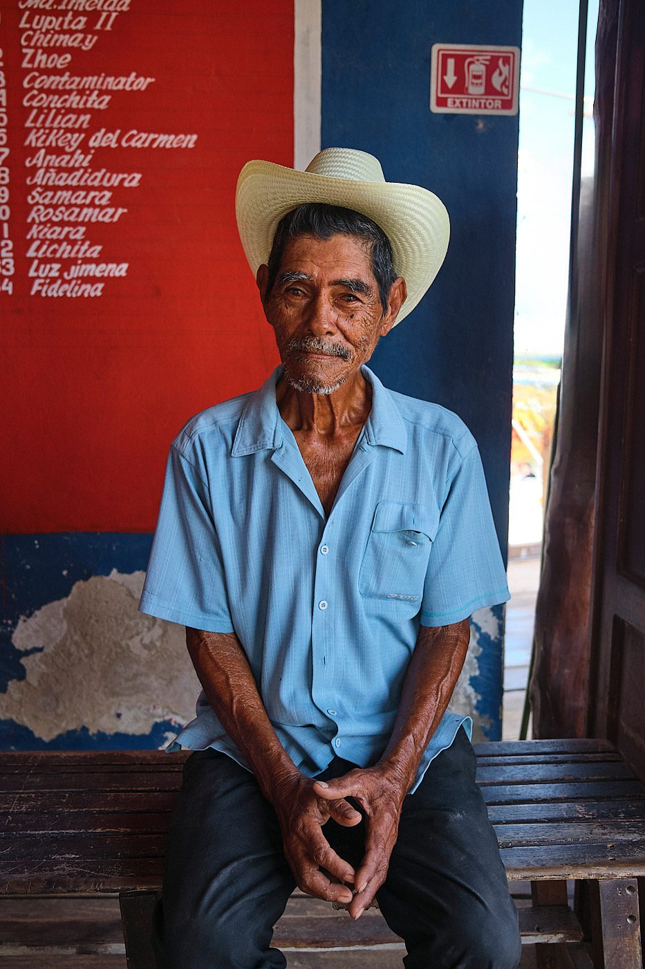 Pescador en Chiquila