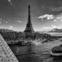 La Torre Eiffel y el río Sena