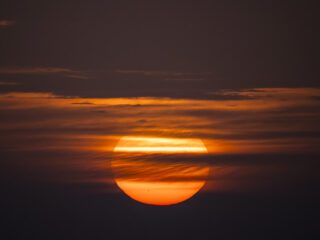 El sol sale por el horizonte en en Guadalajara | Annaïs Pascual ©