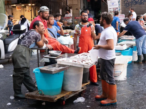 Trabajadores del mercado de Catania