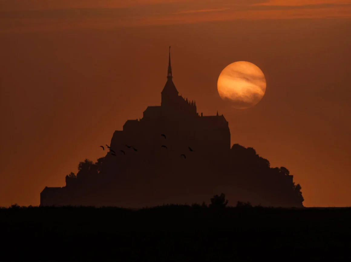 Puesta de sol en el Monte Saint Michel
