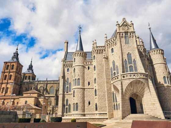 Vista del Palacio Episcopal de Astorga