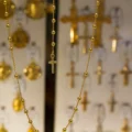 Joyas en el santuario de Lourdes