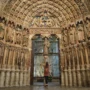 Portada de la Majestad, Toro