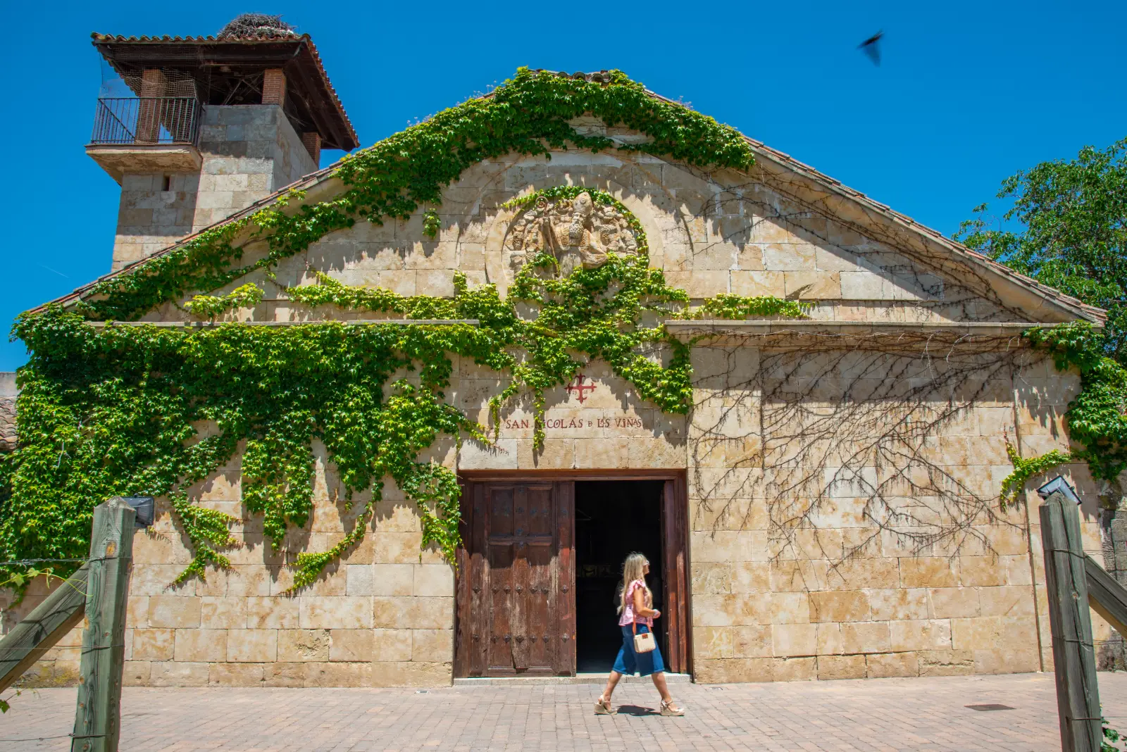 Vista de la capilla de San Nicolás de las Viñas, en Hacienda Zorita, Salamanca