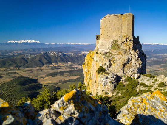 Vista del castillo de Quéribus, Francia